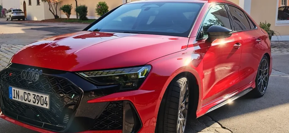 Audi A3: transformarea unui hatchback în mașină complet versatilă