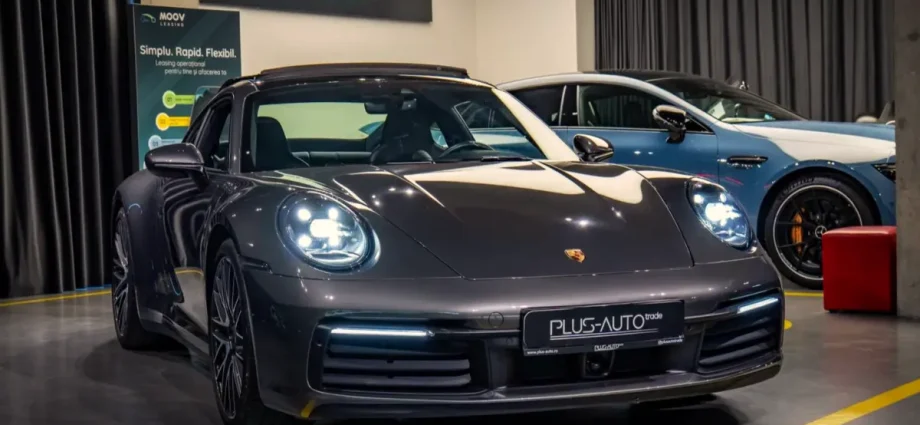Cât costă de fapt un Porsche electric față de unul cu benzină în România?
