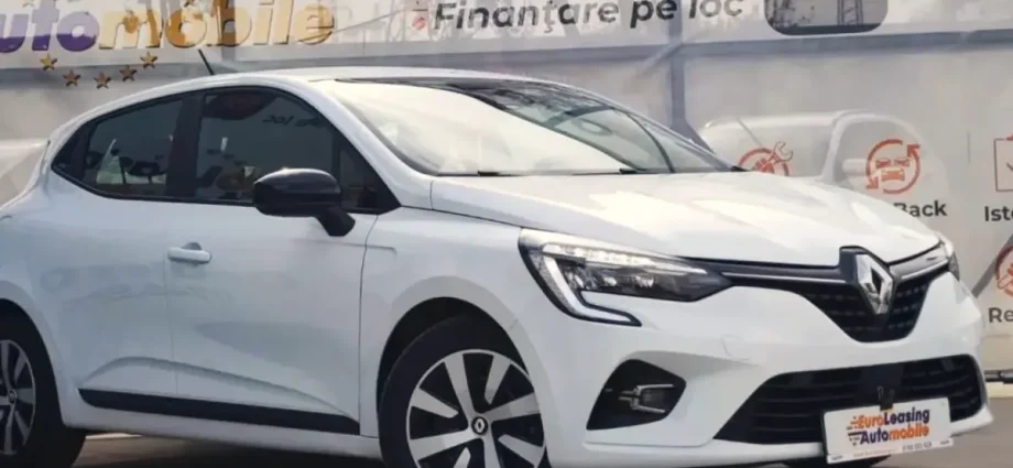 Clio E-Tech 2023 cu 56.000 km se oferă la 11.490 euro