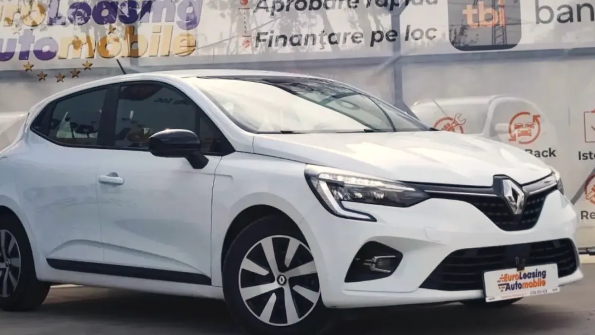 Clio E-Tech 2023 cu 56.000 km se oferă la 11.490 euro