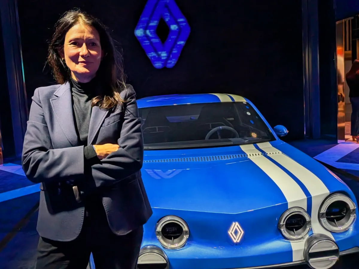 Renault: 47% din înmatriculări sunt electrificate, mai mult decât media pieței