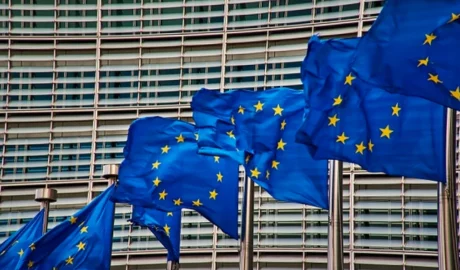UE vs China: Războiul comercial al mașinilor hibride