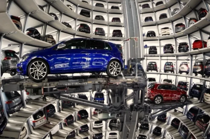 Volkswagen anunță oprirea dezvoltării versiunii electrice a modelului Golf