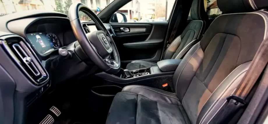 XC40 B4 AWD cu 95.000 km se oferă la 29.000 euro, pe PLUS-AUTO.RO